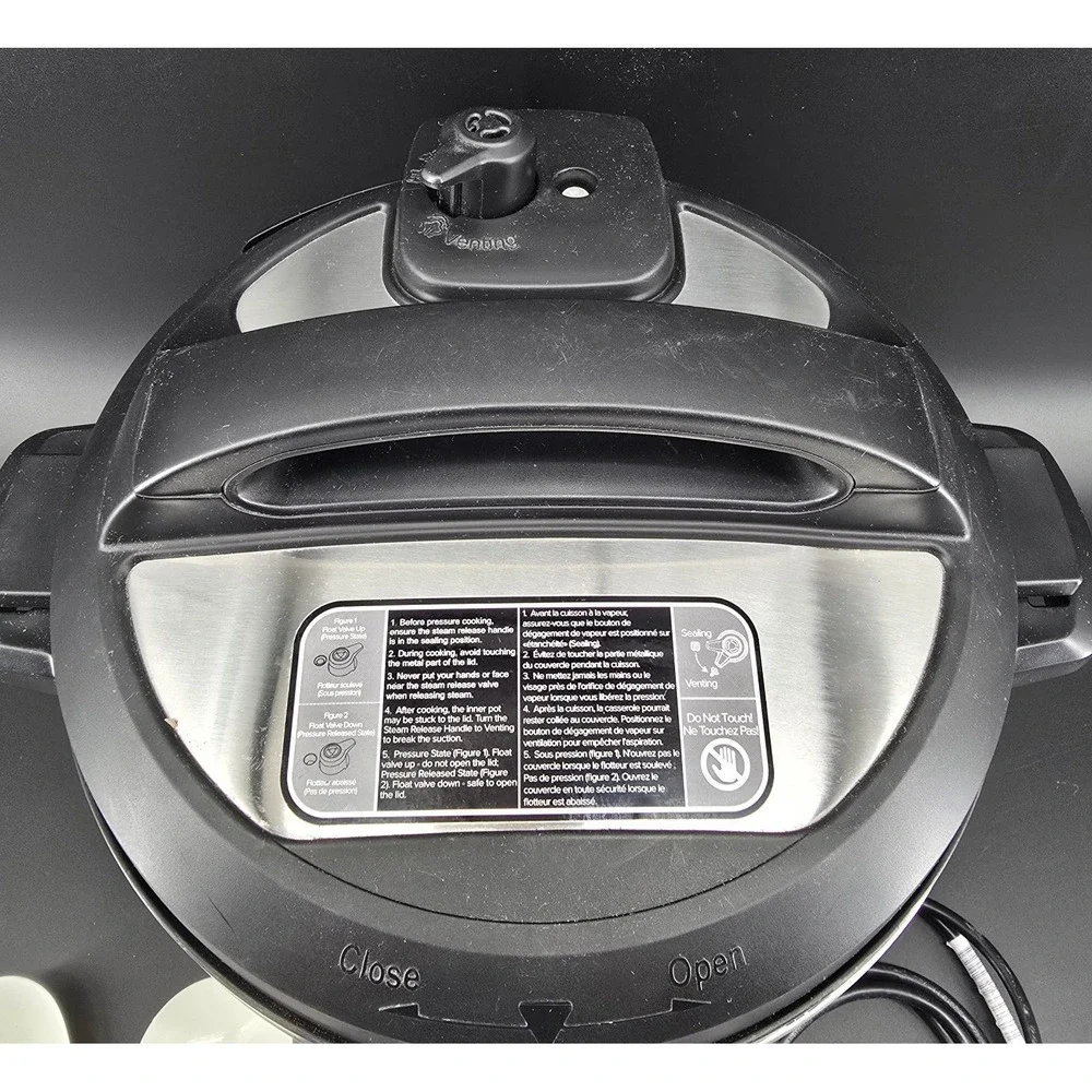 Instant Pot Pressure Cooker IP-DUO60 V3 7-in-1 Programmable 6 Quart Convenient
